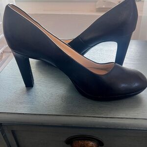 Life Stride Hi Heel Shoes